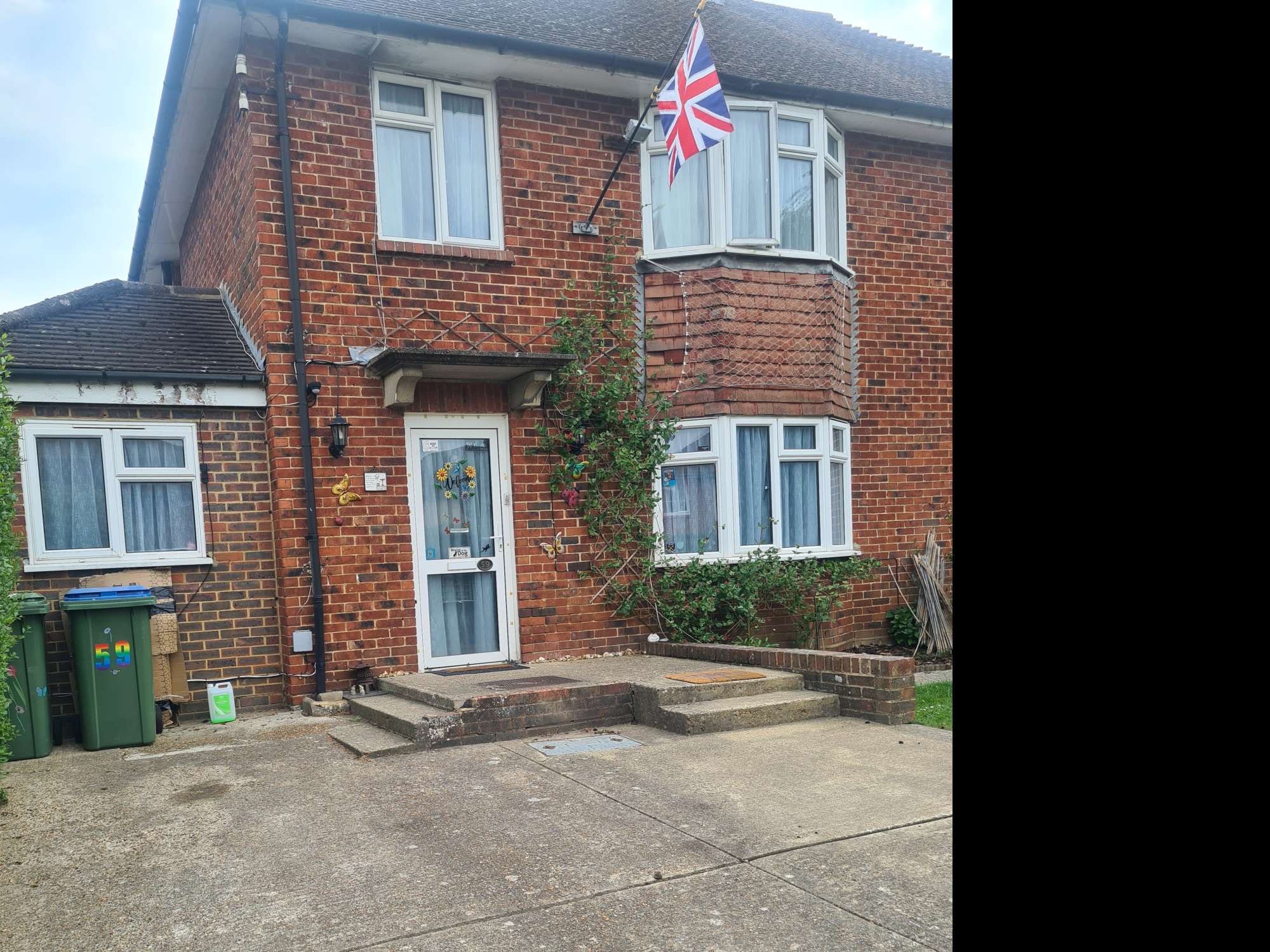 Large 34 semi detached house
