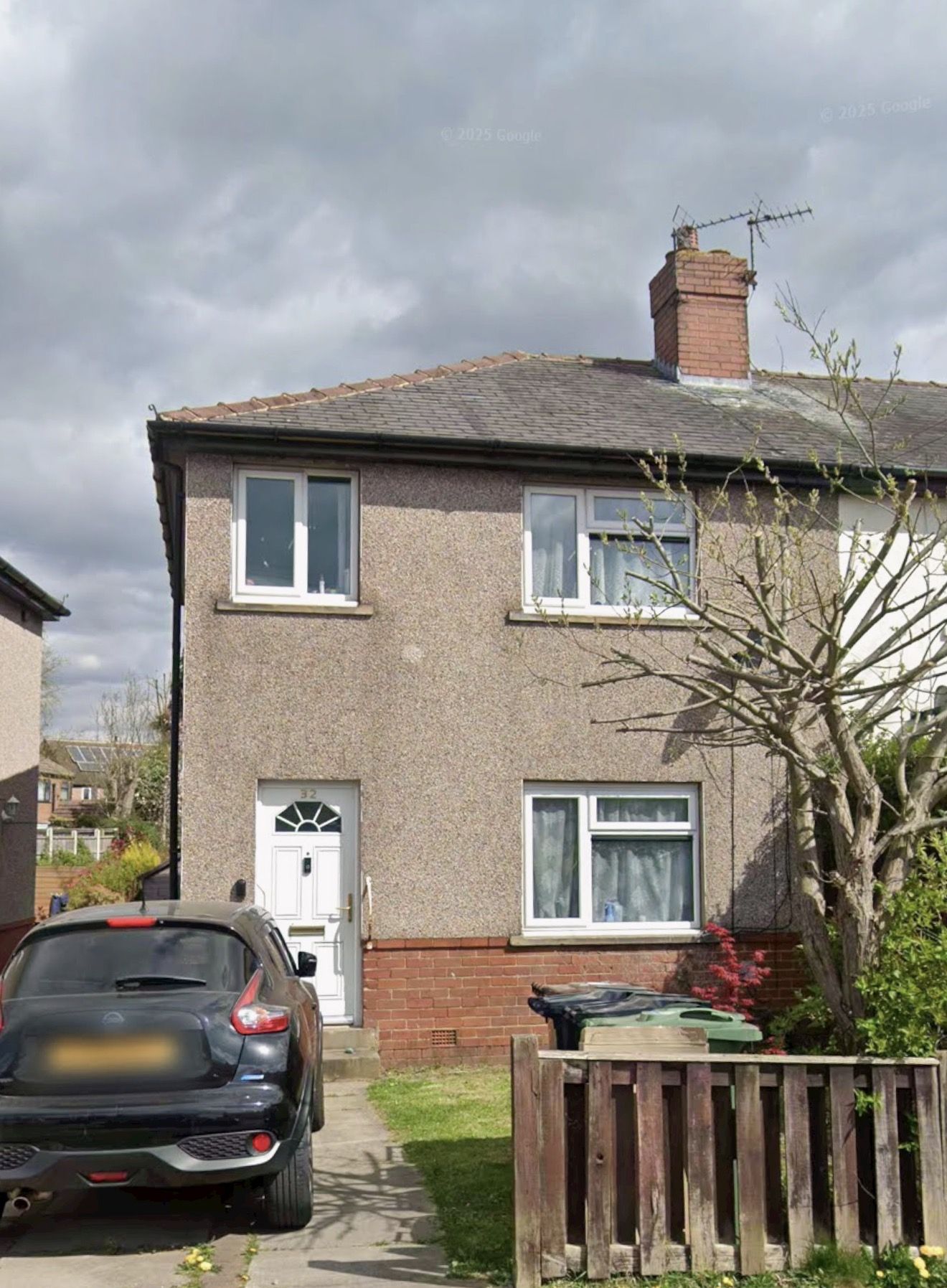 3 bedroom house in birkenshaw