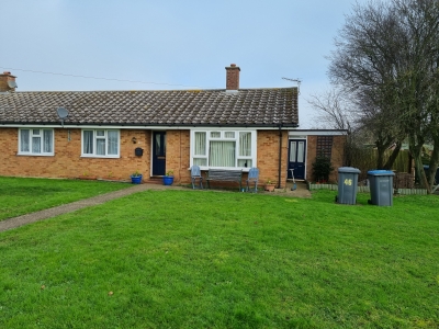 2 bed bungalow need 3 or 4 bed