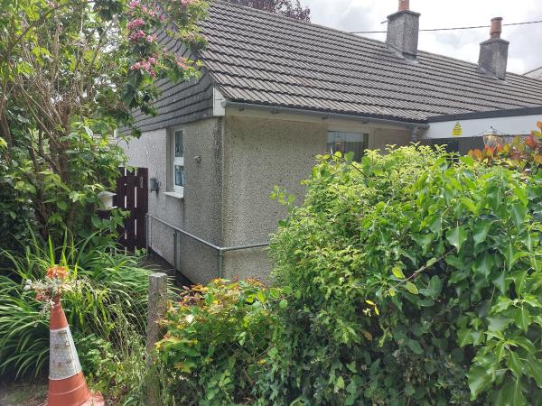 bedroom bungalowenclosed corner plot