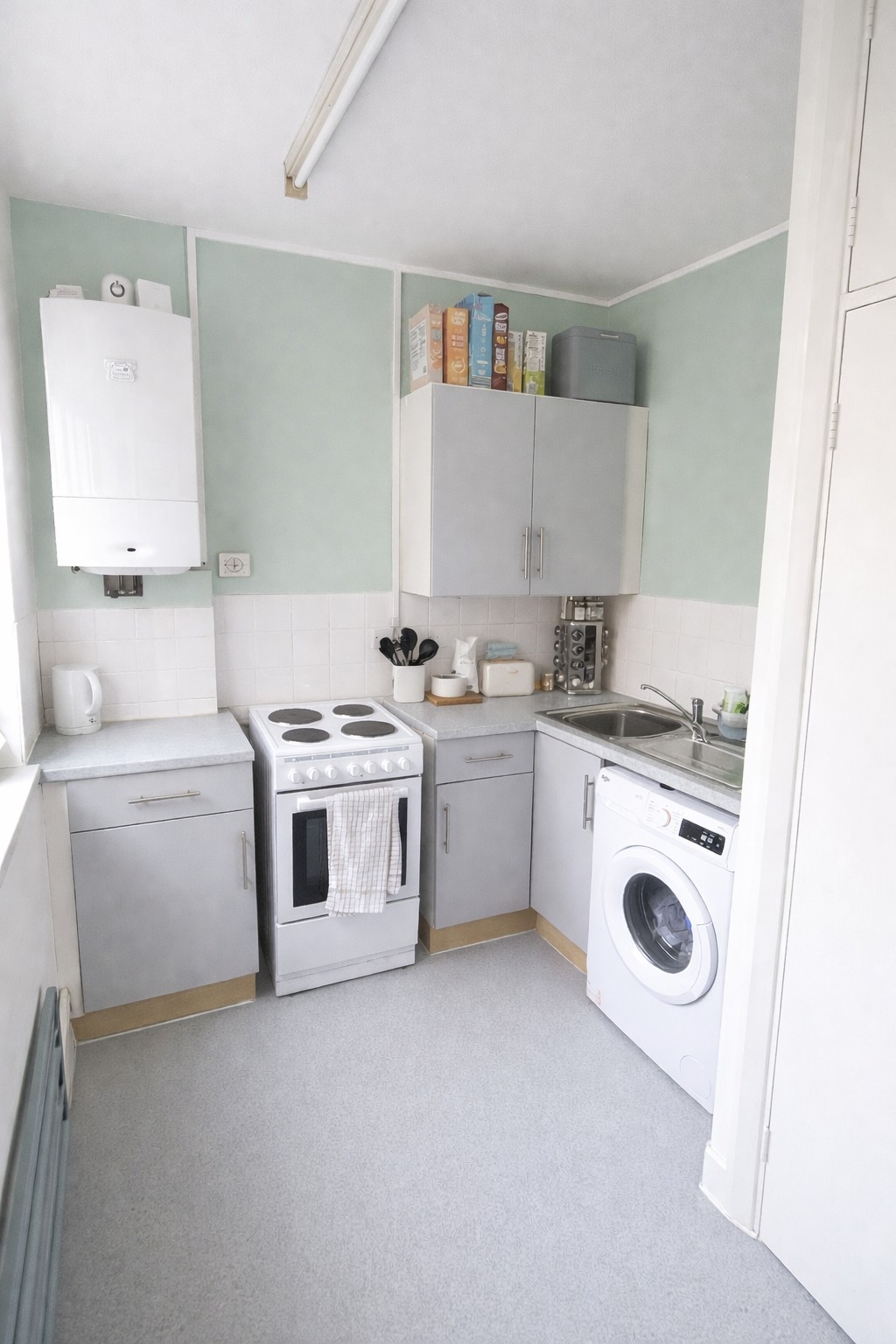 Large studio Earls Court