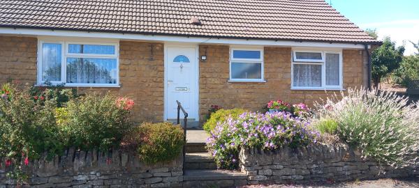 2 Bedroom Bungalow Semi-Detatched