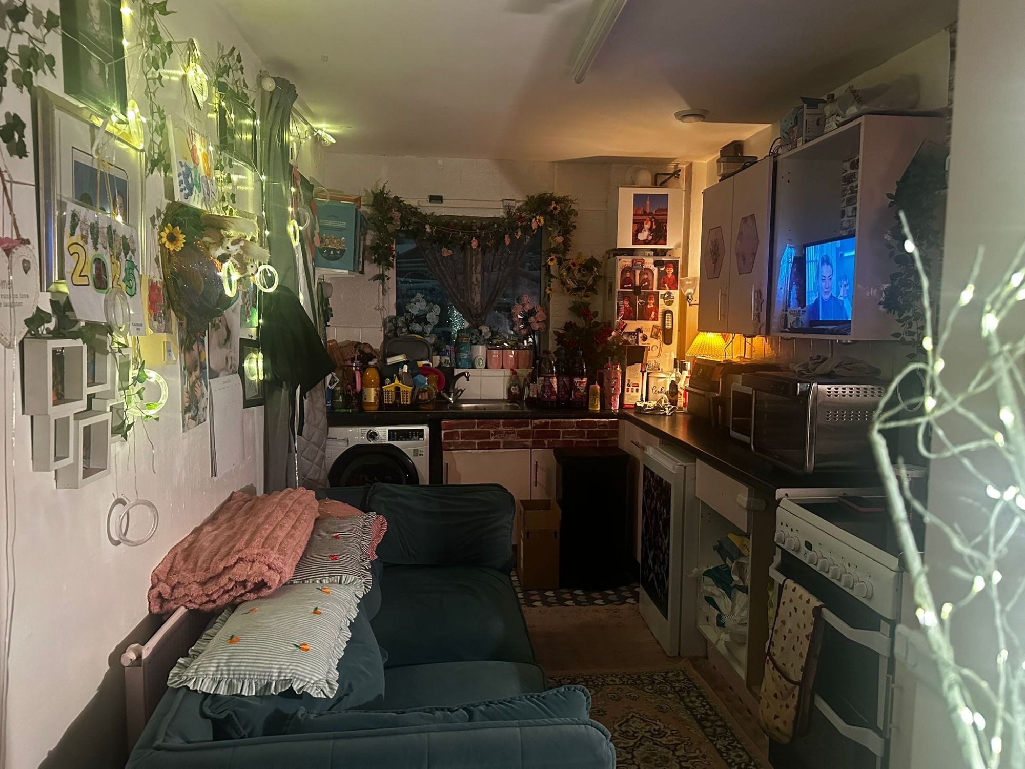 4/5 bedroom townhouse West Bromwich