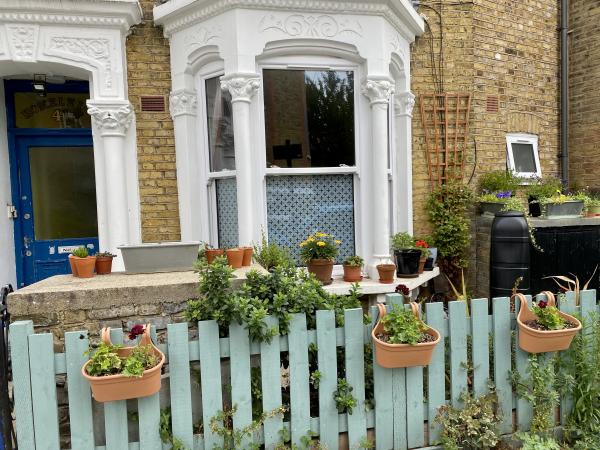 Ground floor garden co-op flat