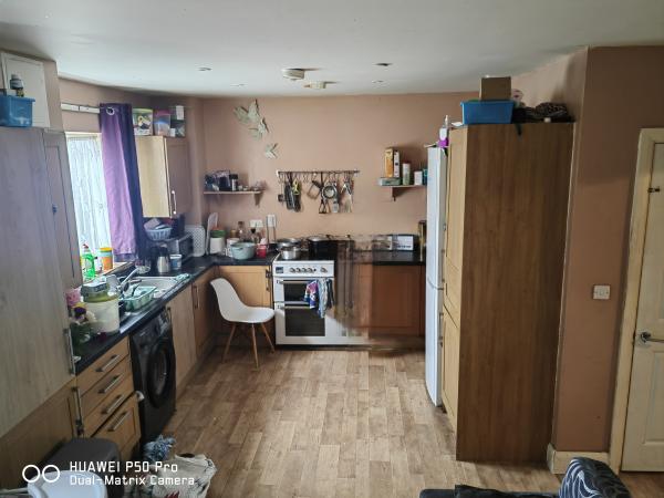 Very large modern 3 bed maisonette