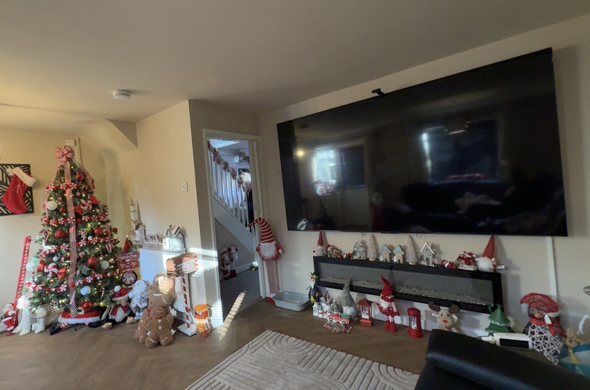 Large 2 Bed Semi-Detached Driveway