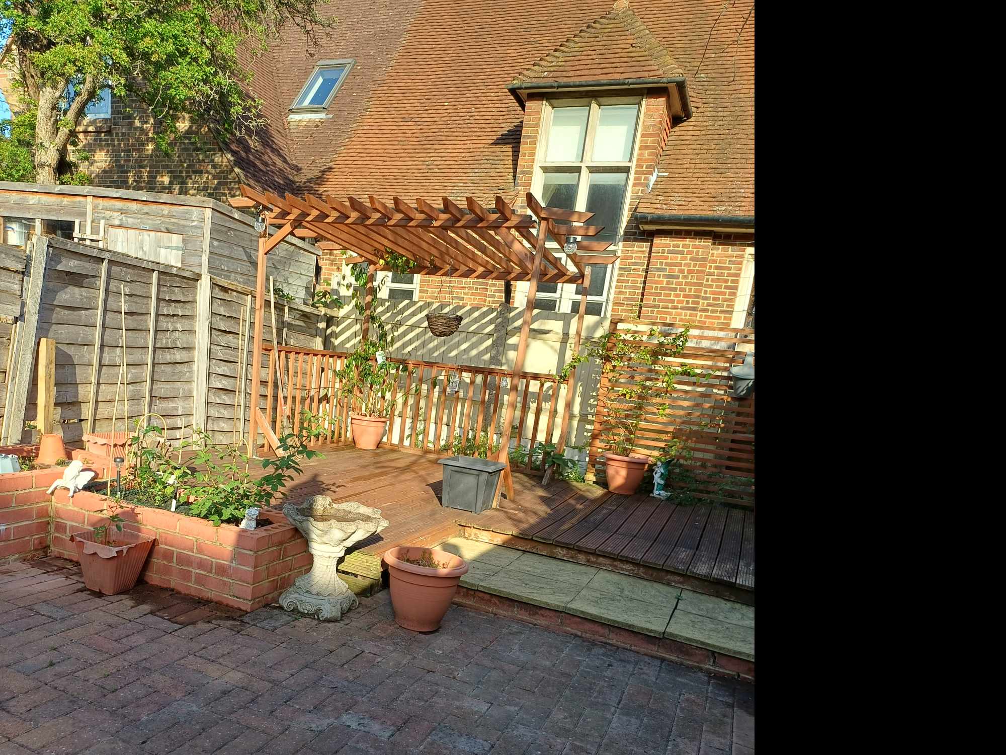 2 bedroom flat wirh own garden