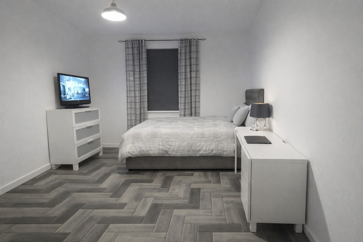 1 bedroom bottom 4 in a block