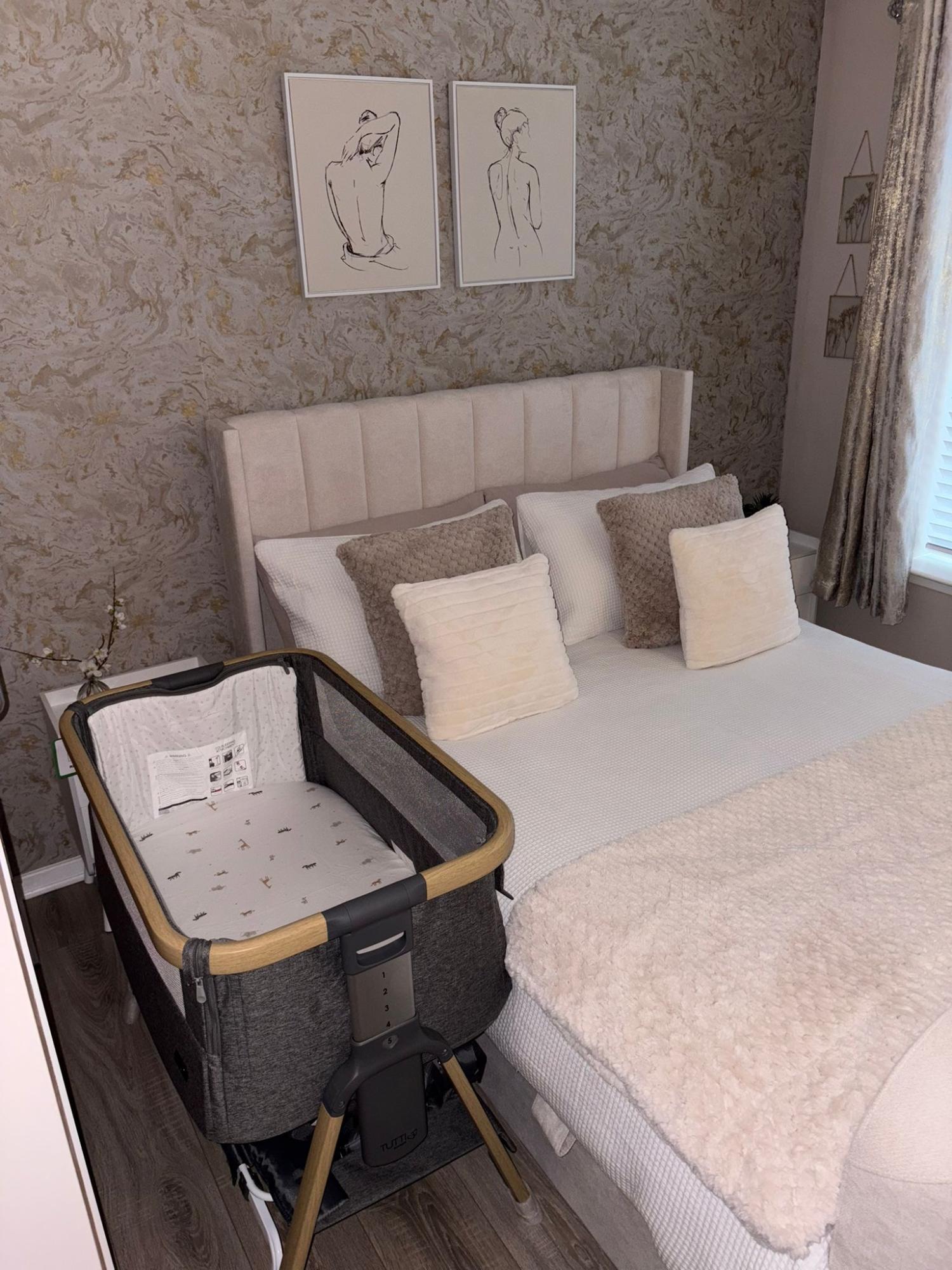 Spacious 2 bedroom flat in Cambuslang