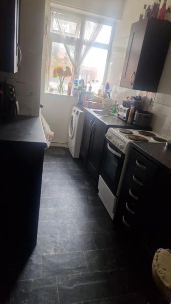 2 bed LARGE ground floor flat