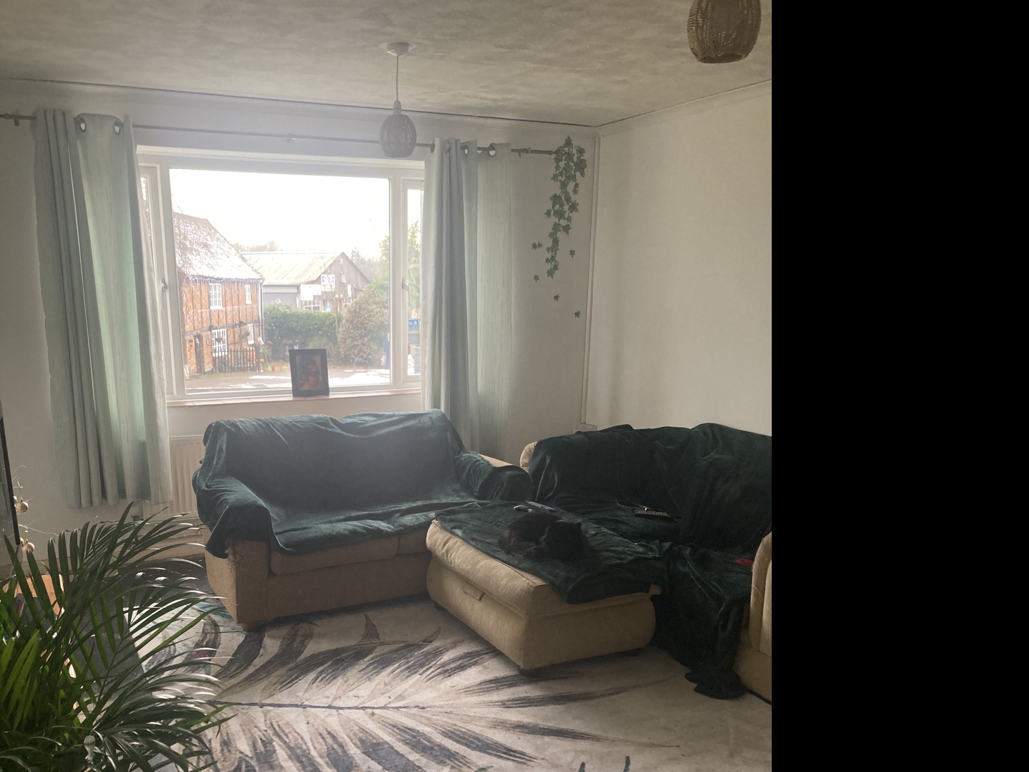 2 bed 1st floor flat
