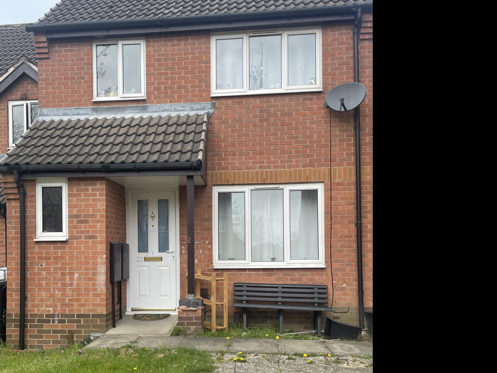 3 bedroom house with drive